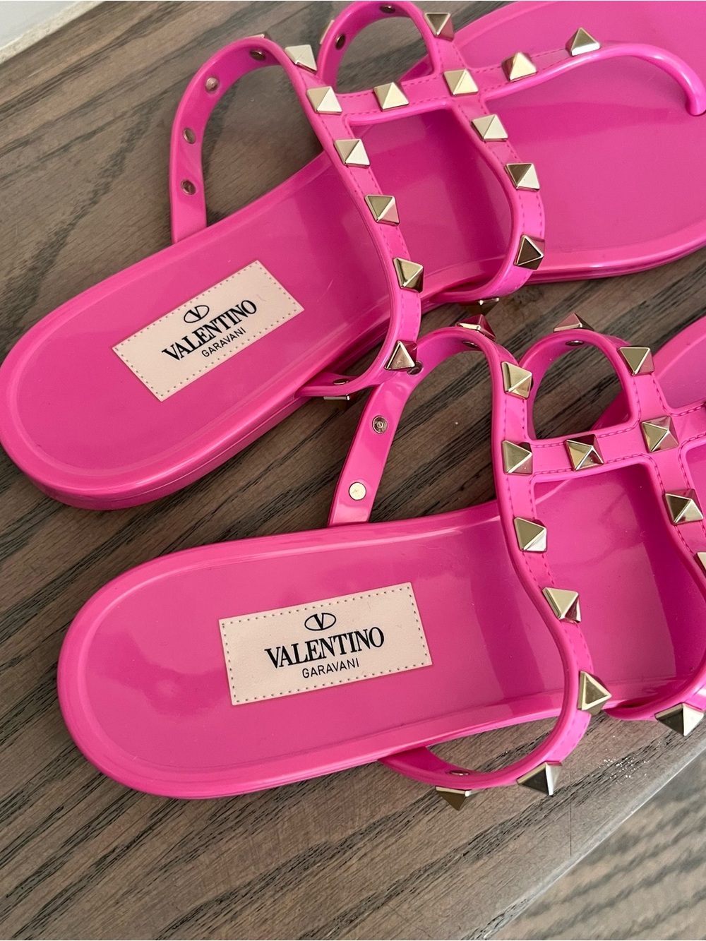Valentino Garavani Women Rockstud PVC Jelly Thong Slide Sandals Pink NWOB - Picture 2 of 4